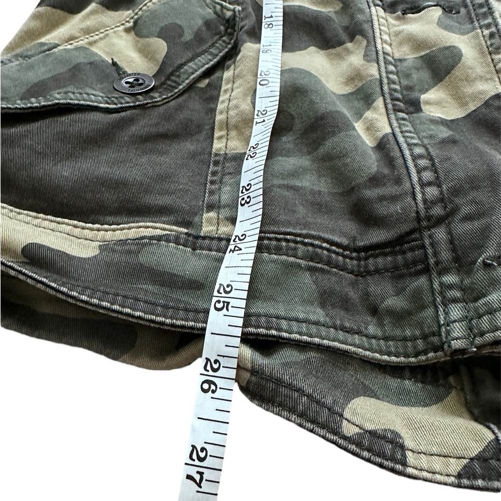 Hollister Green and Tan Utility Jacket Camouflage Style - Picture 7 of 8